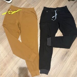 Figs Scrubs in Black and Brown